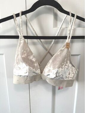 NWT Victoria's Secret Pink velvet cream bralette strappy size small